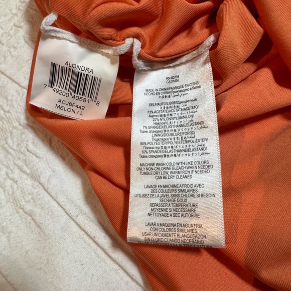NWOT BCBG MaxAzaria Dress - Picture 4 of 4